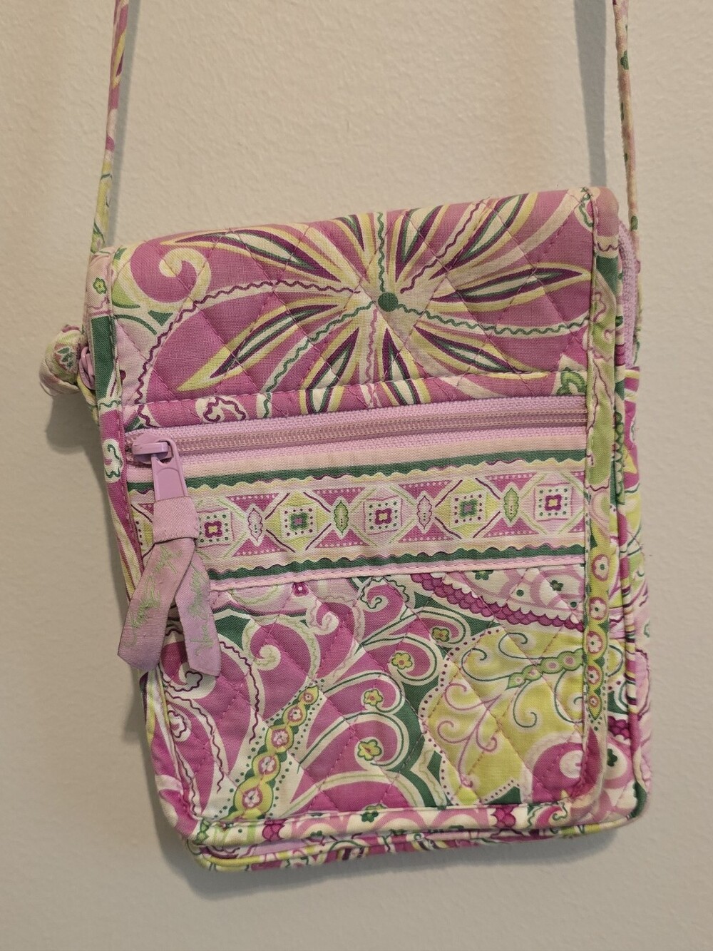 Vera Bradley Pinwheel Pink Paisley Quilted Cotton Crossbody Messenger Bag